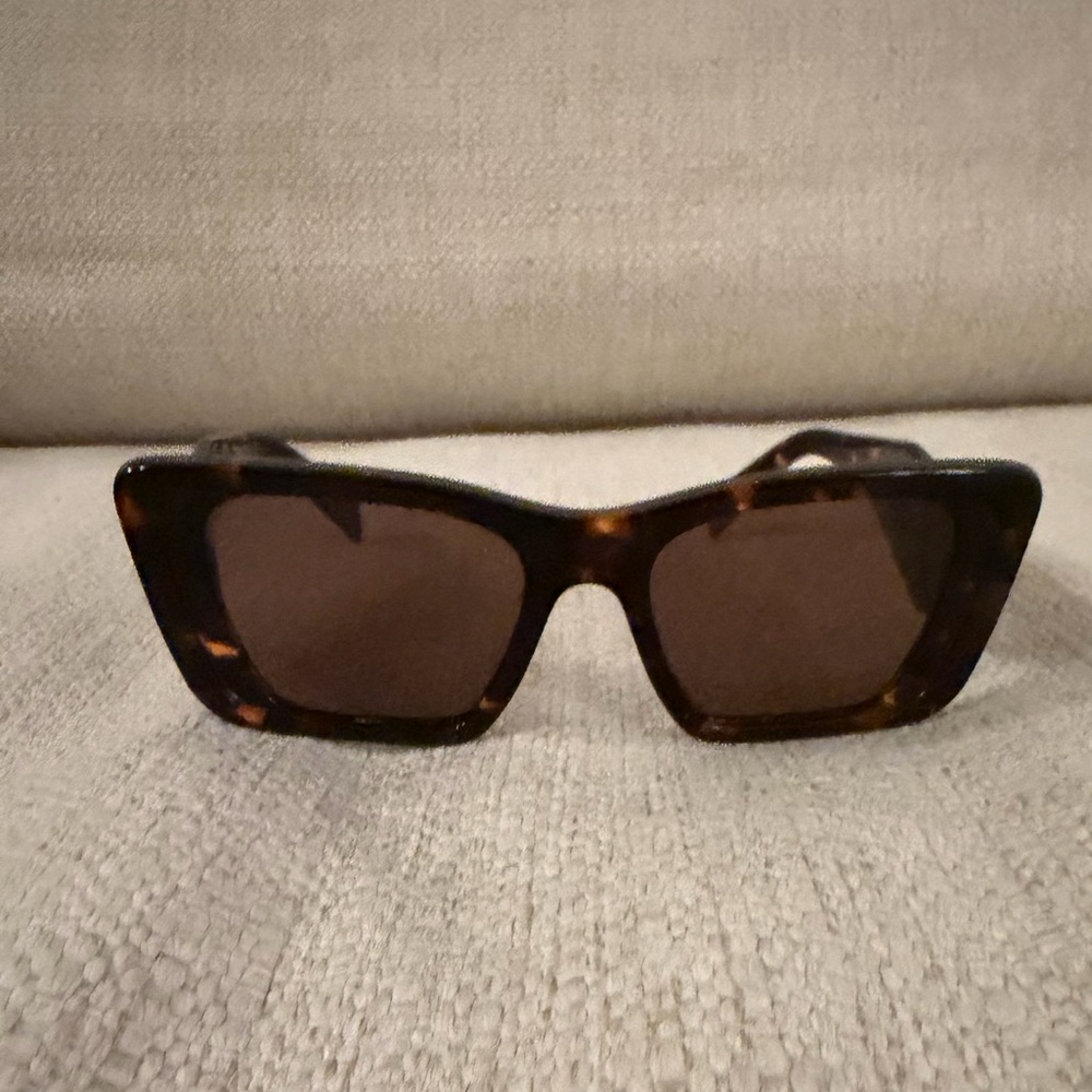 Prada Tortoiseshell Rectangular Sunglasses With B… - image 4